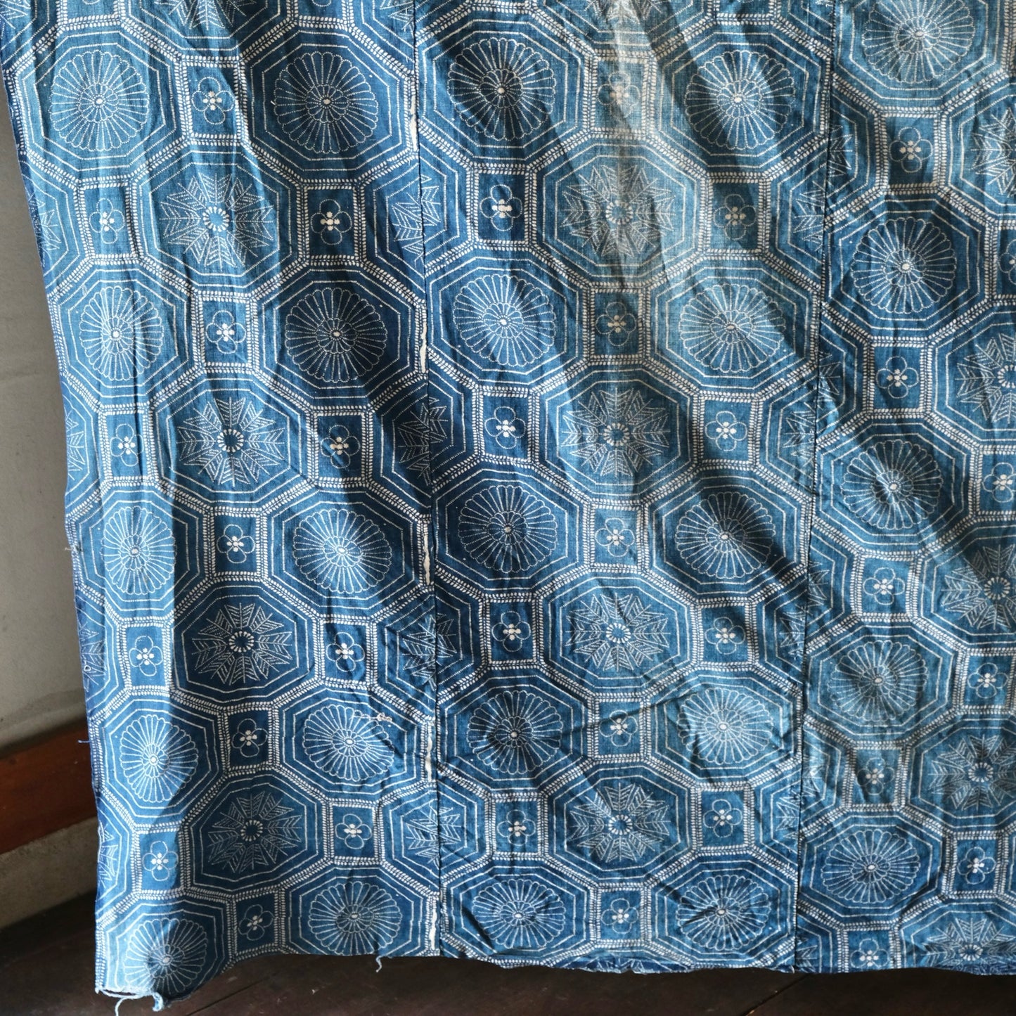 Vintage Japanese Katazome indigo chrysanthemum hexagon textile aizome cloth(b-3)