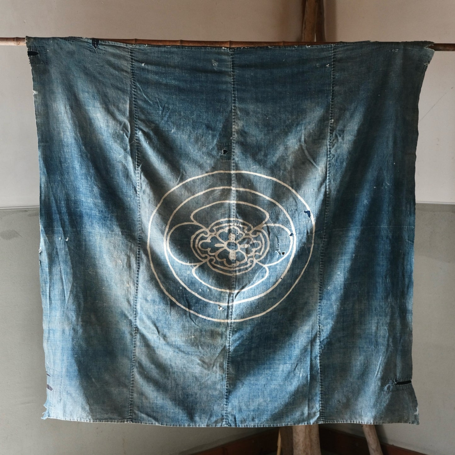 Vintage Japanese Furoshiki Boro family crest indigo dyed textile (b-1)