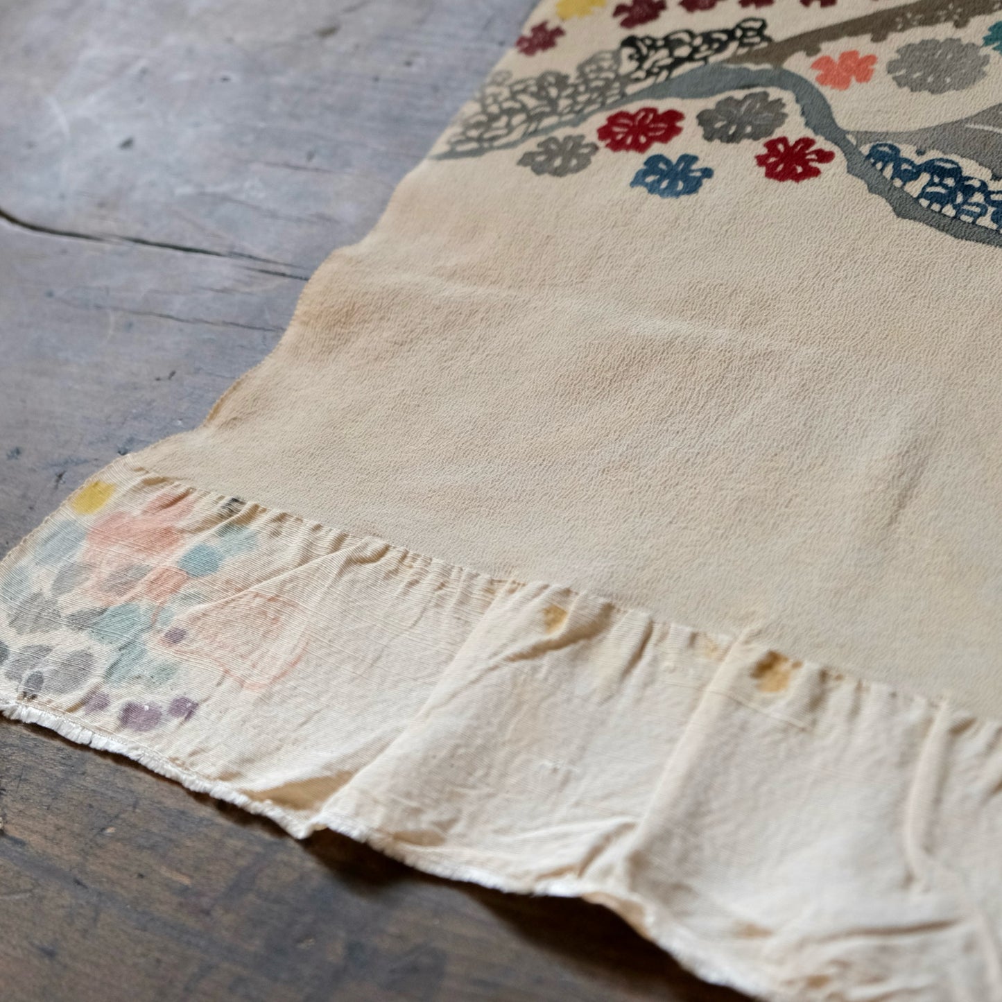 Vintage Japanese kimono silk textile Ryukyu Bingata Okinawa mountains (b-37)