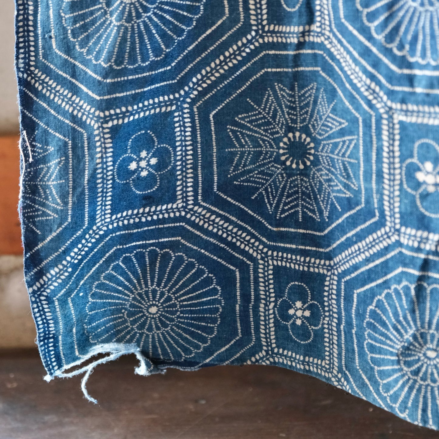 Vintage Japanese Katazome indigo chrysanthemum hexagon textile aizome cloth(b-3)