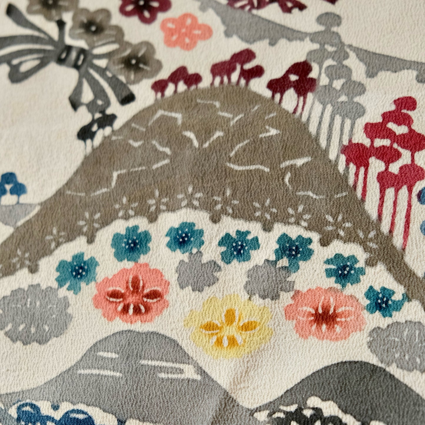 Vintage Japanese kimono silk textile Ryukyu Bingata Okinawa mountains (b-37)