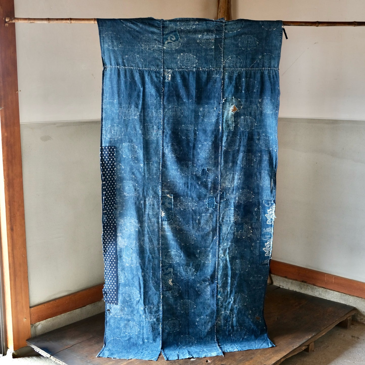 Vintage Japanese Boro Katazome Sashiko indigo-dyed textile chrysanthemum(b-5)