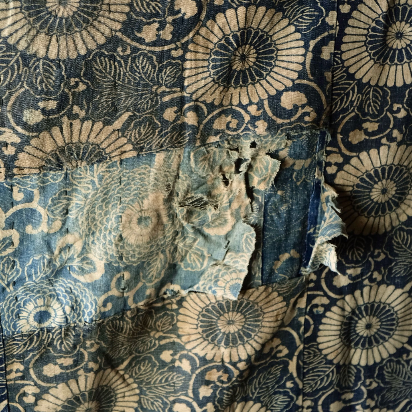 Vintage Japanese boro Katazome rug indigo chrysanthemum textile aizome over 100 years reversible sashiko(b-15)