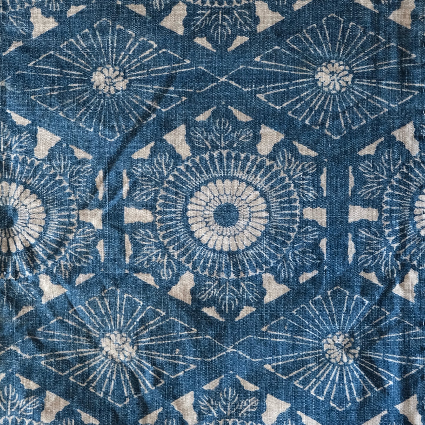 Vintage Japanese Katazome indigo chrysanthemum hexagon textile aizome (b-2)