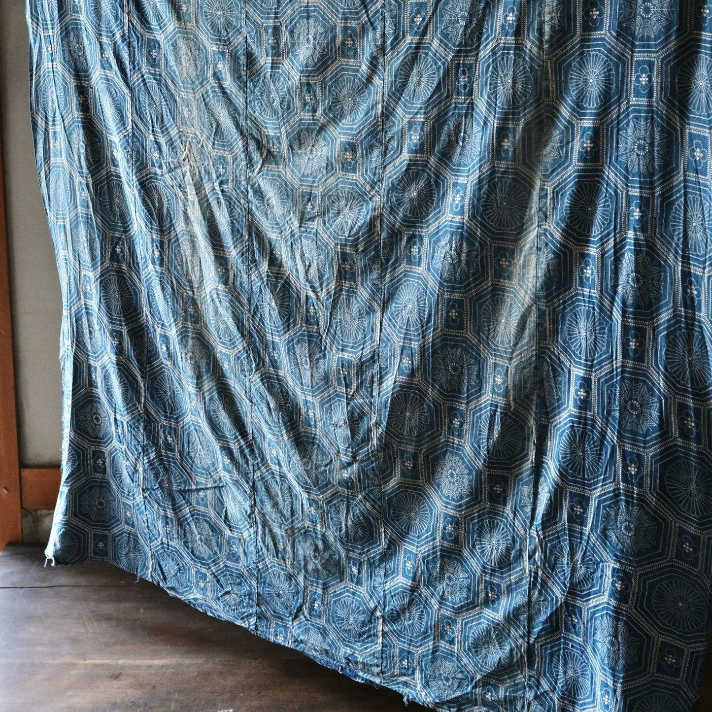 Vintage Japanese Katazome indigo chrysanthemum hexagon textile aizome cloth(b-3)
