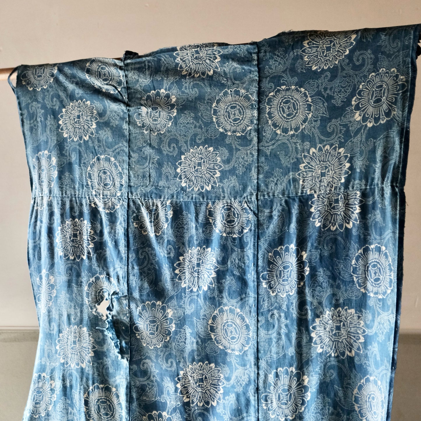 Vintage Japanese Boro Katazome Sashiko indigo-dyed textile chrysanthemum(b-5)