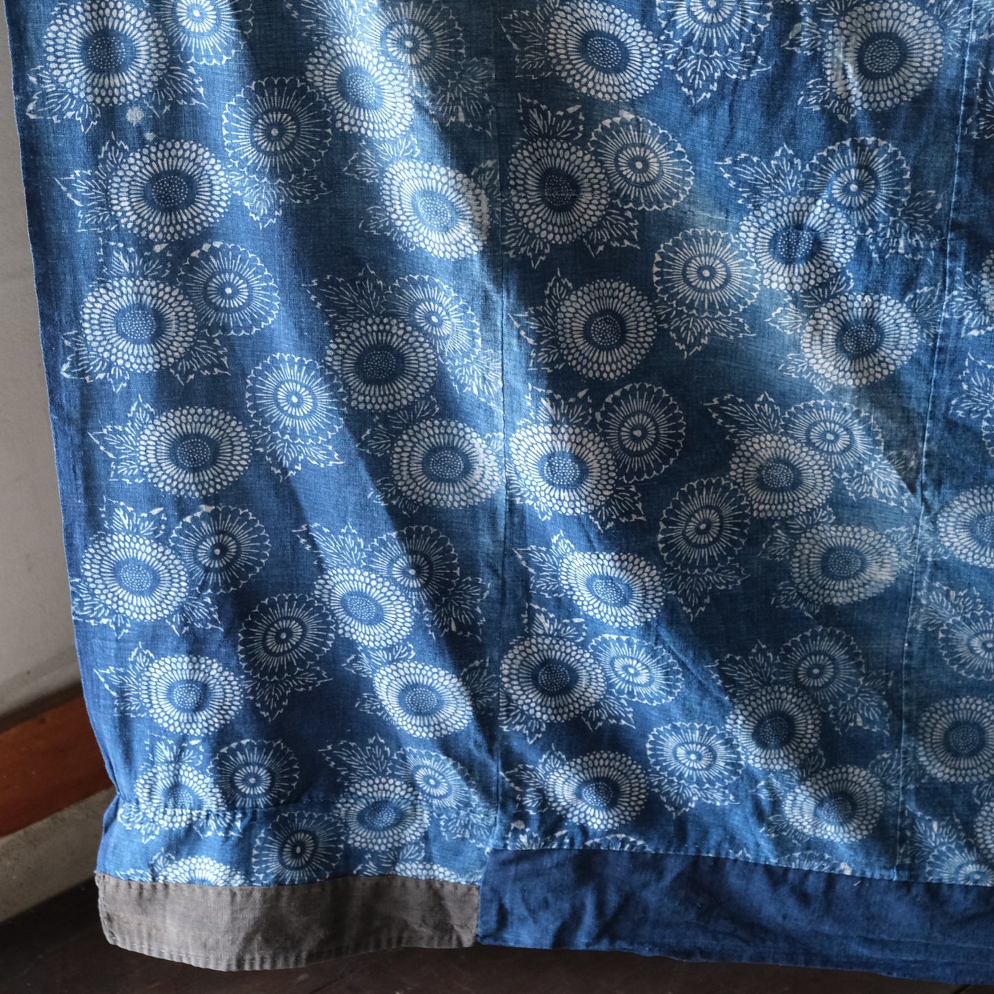 Vintage Japanese Katazome indigo chrysanthemum textile boro aizome thin cloth(b-6)