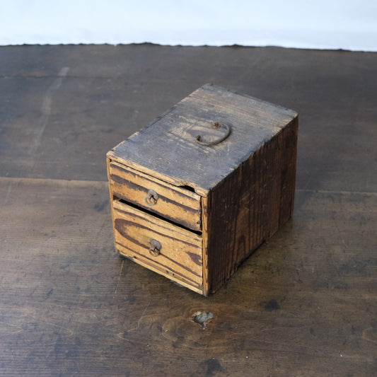 Antique Japanese portable two-drawer chest (c-1), view 2