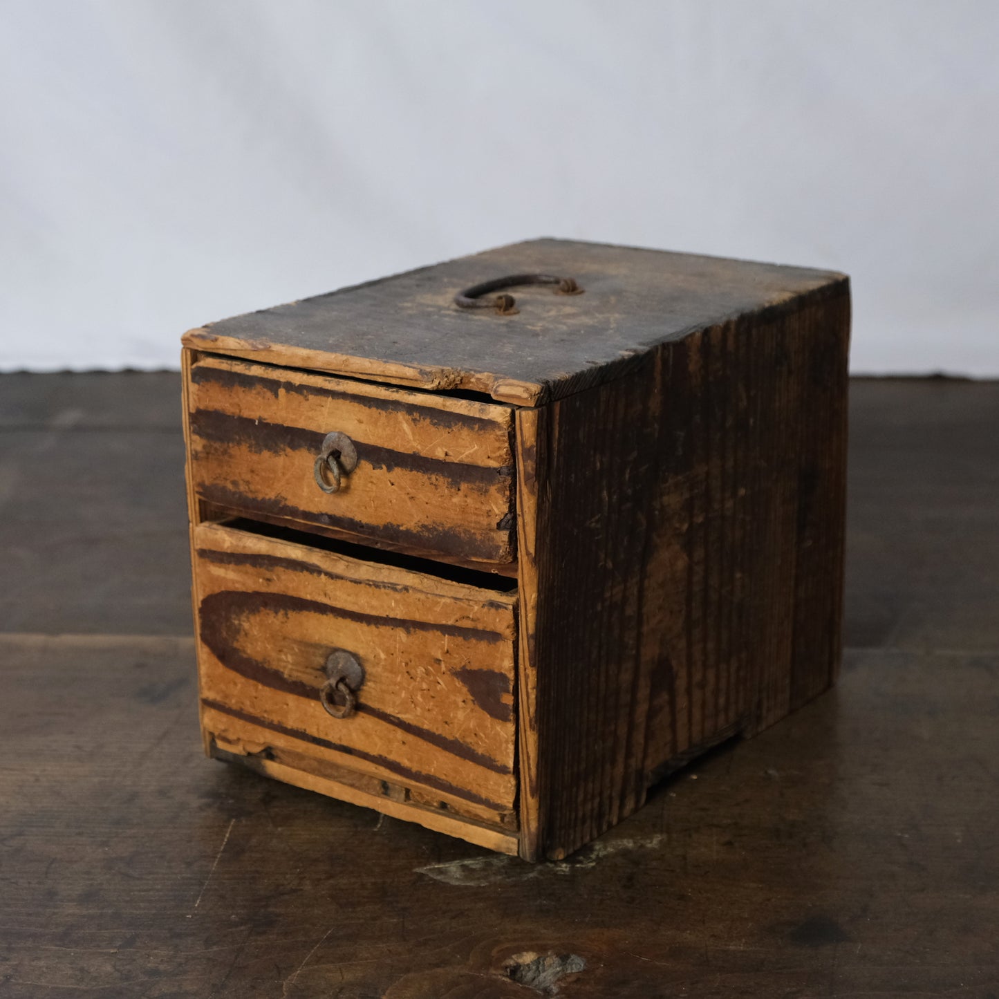 Antique Japanese portable two-drawer chest (c-1), view 6