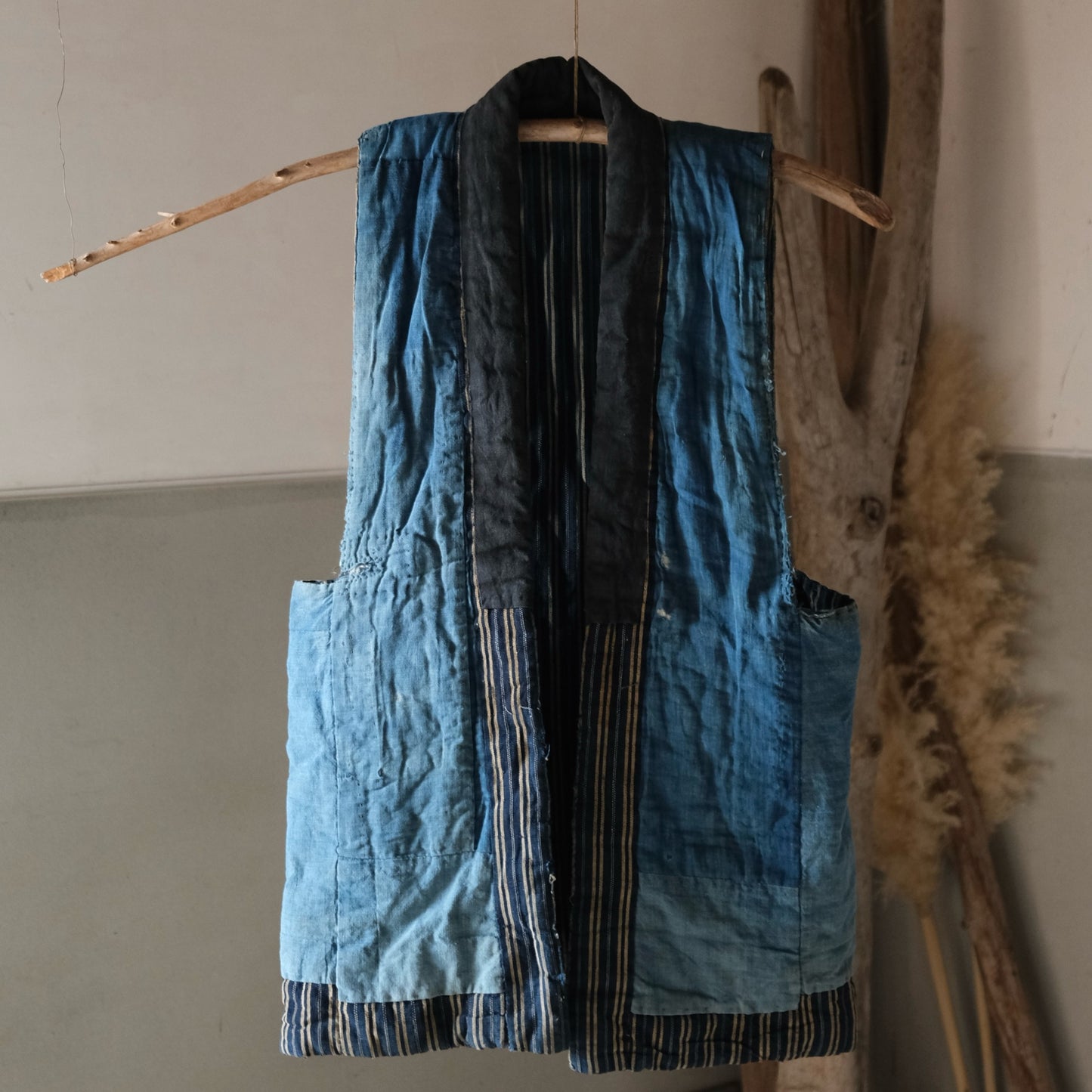 Vintage Japanese Hanten winter vest  reversible kimono (a-24)