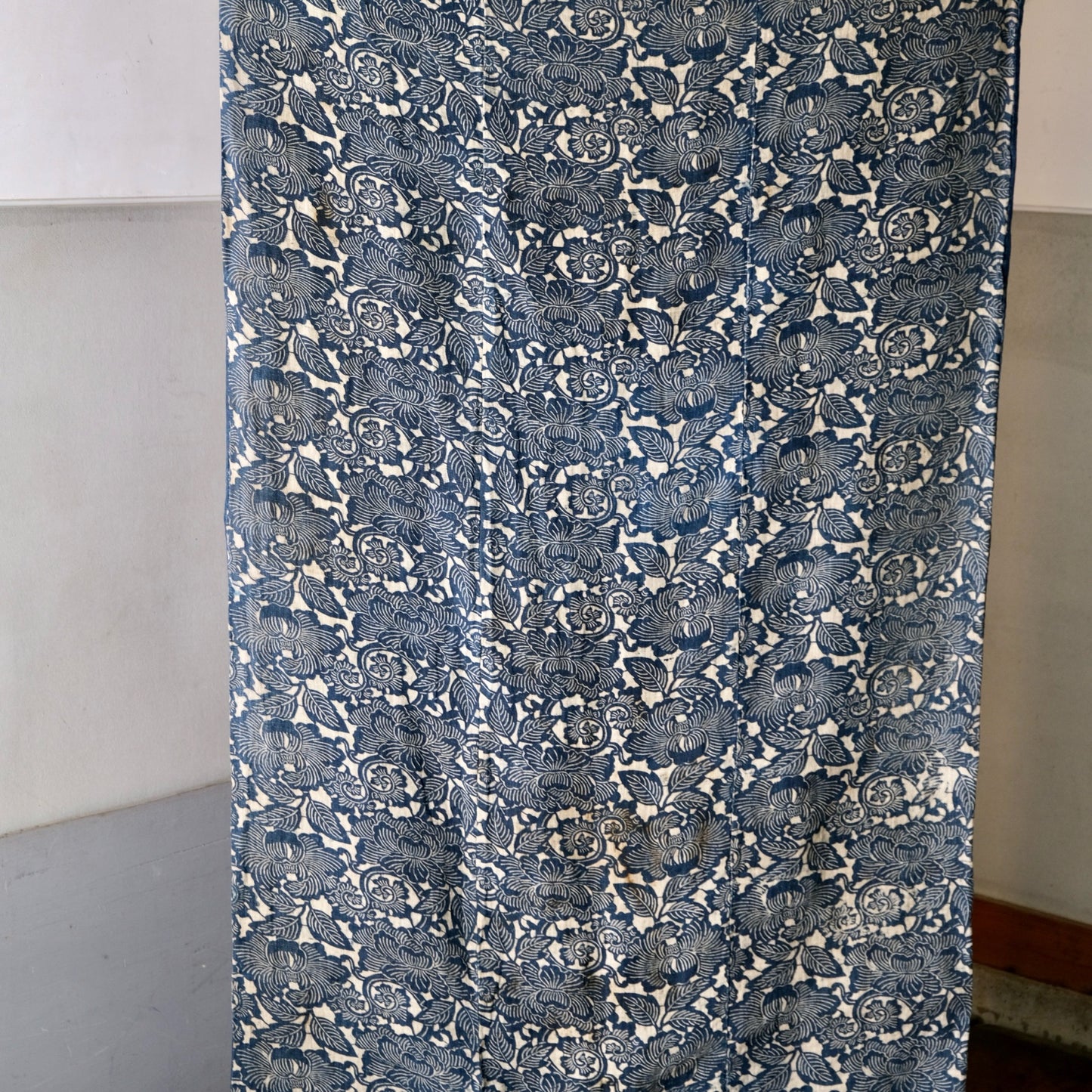 Vintage Japanese Katazome Hemp(Asa) Textile Rug(171x90cm) -Peony Motif & Crisp Indigo Dye Art Rug(b-4)