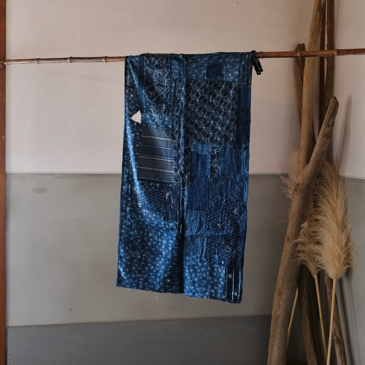 Vintage Japanese Boro fabric Kasuri sashiko aizome Indigo-dyed Katazome textile/NOREN
