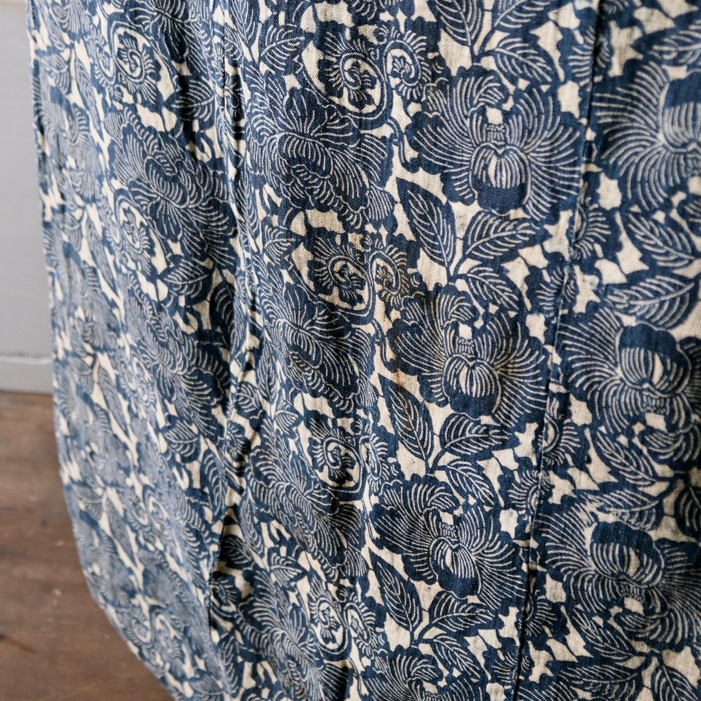 Vintage Japanese Katazome Hemp(Asa) Textile Rug(171x90cm) -Peony Motif & Crisp Indigo Dye Art Rug(b-4)