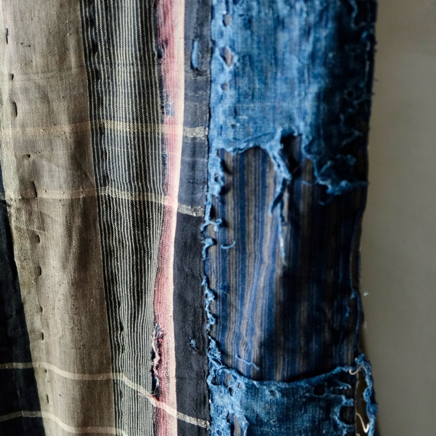 Vintage  Japanese Thick Boro Rug - Reversible Sashiko Patchwork - Wabi-Sabi "Melting" Indigo Textile Art(b-44)