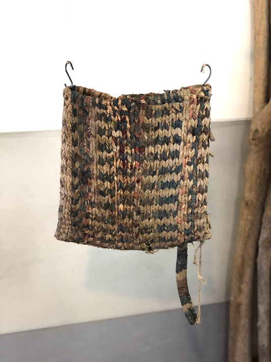 Japanese sakiori bag made of straw and cloth that is over 100 years old(with shoulder) - VINTAGE BLUE JAPAN